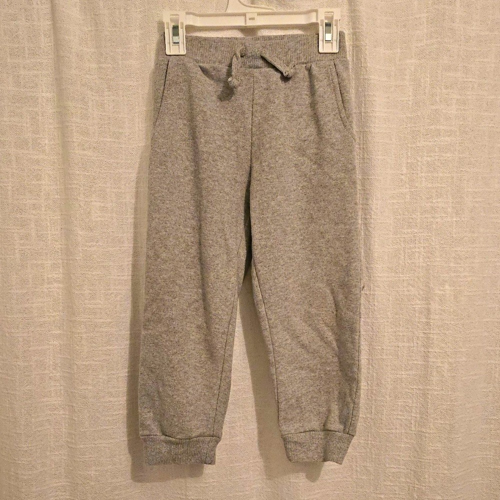 Boys Jogger Sweatpants Lot Size 5–7 Free Planet & Dip Gray Black